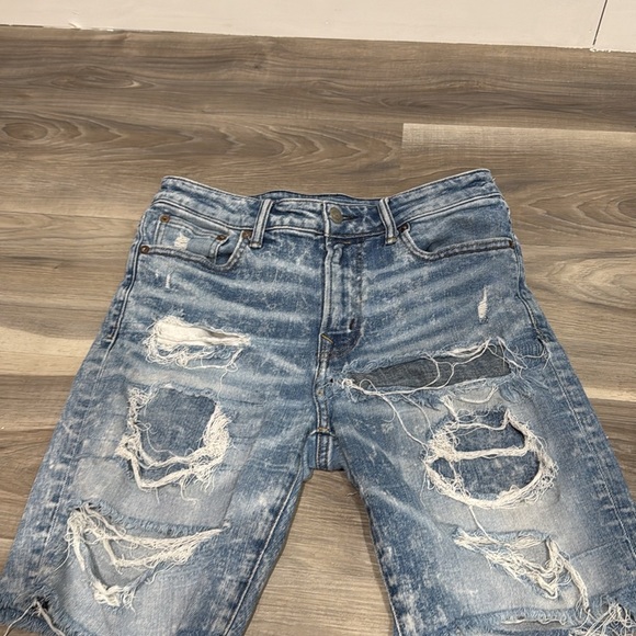 🏁 American eagle Bermuda Distressed Denim Shorts size 30 - Picture 3 of 7